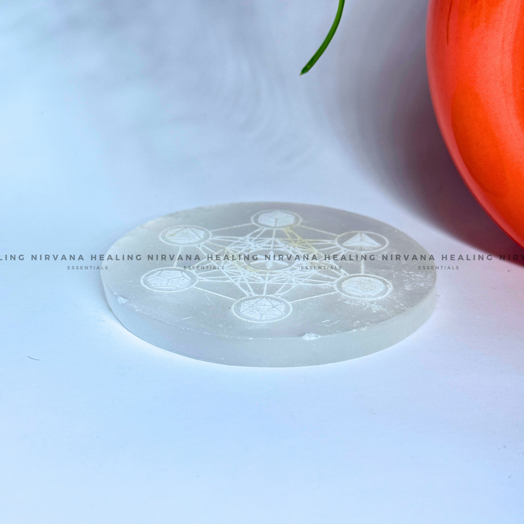 SELENITE METATRON CHARGING PLATE
(Aura Cleansing, Charging, Cleansing And Purification). - Image 3