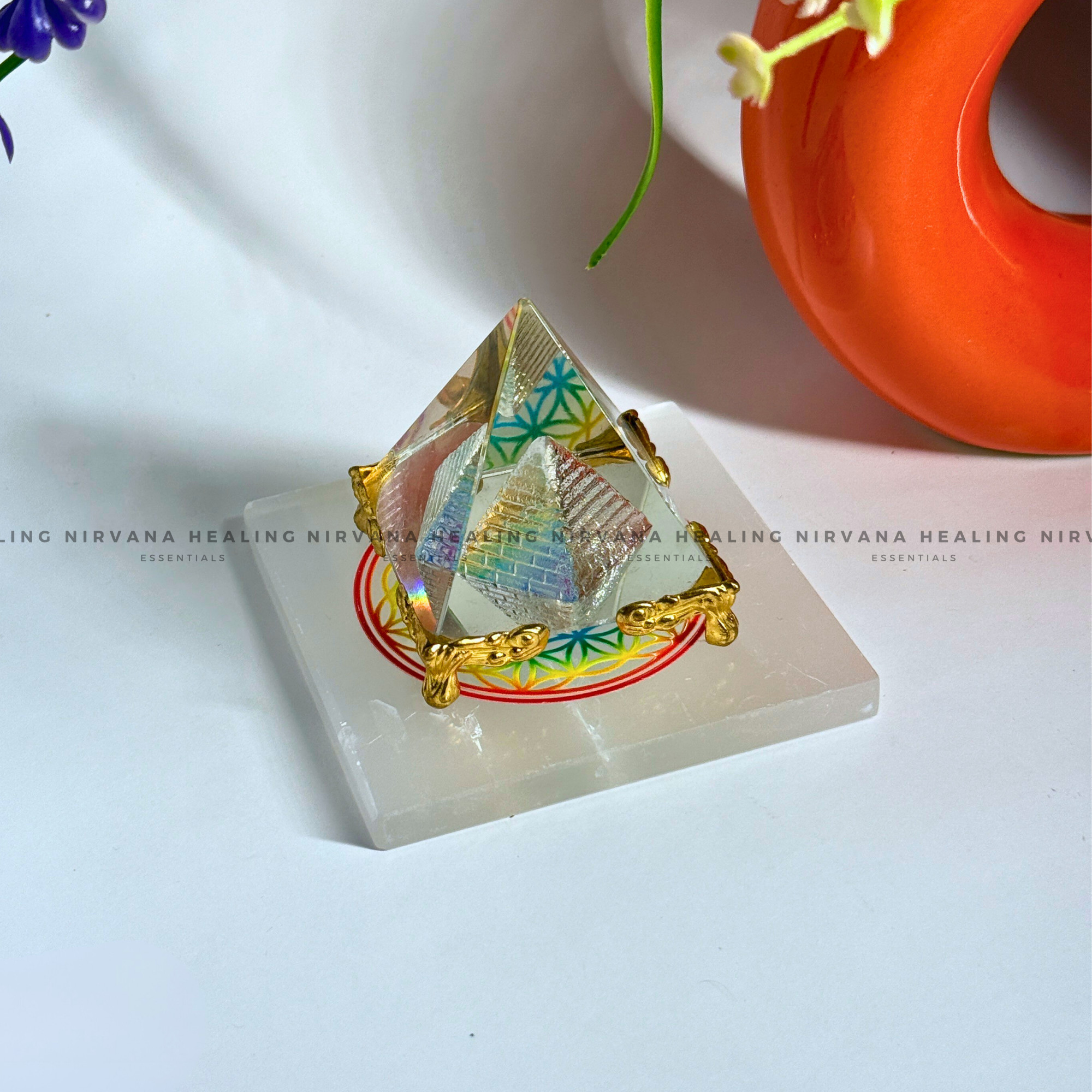 SELENITE FLOWER COLOUR CHARGING PLATE
(Aura Cleansing ,Charging, Cleansing And Purification). - Image 5