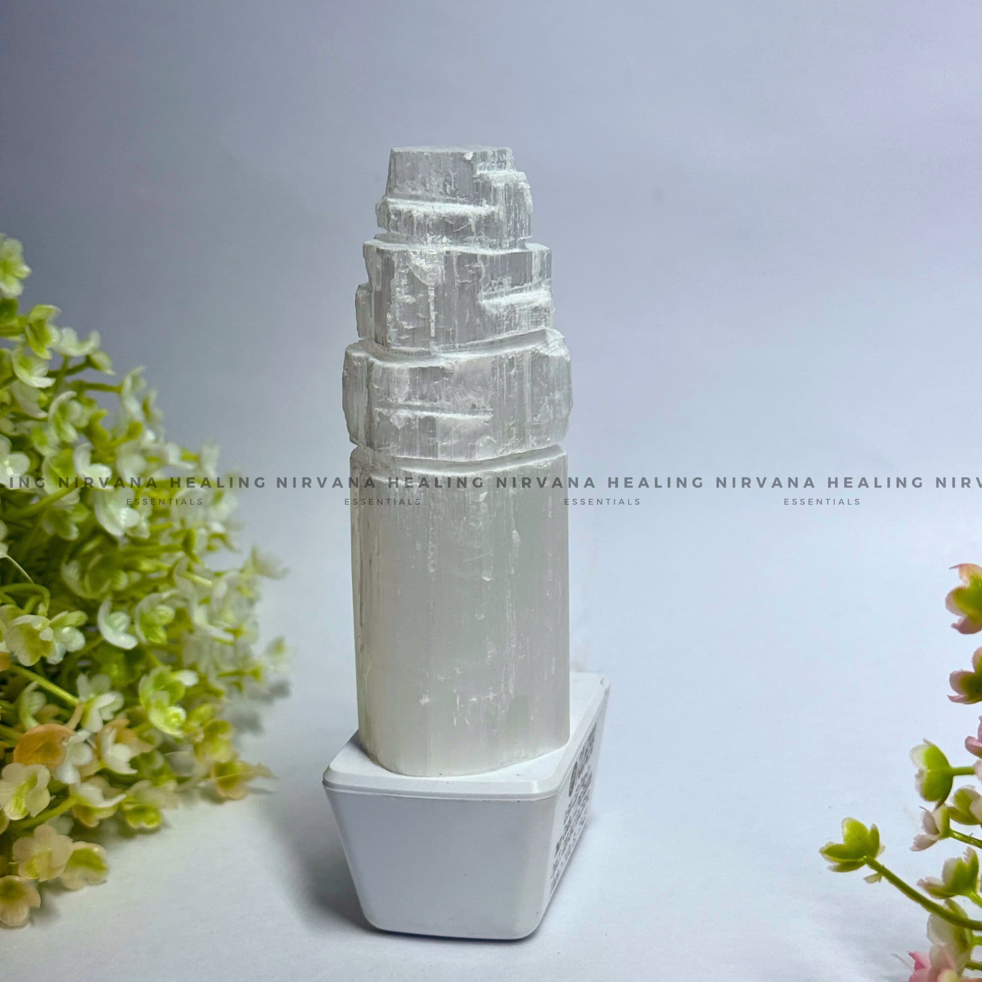 NATURAL SELENITE CRYSTAL LAMP (Aura Cleansing ,Charging, Cleansing And Purification). - Image 4
