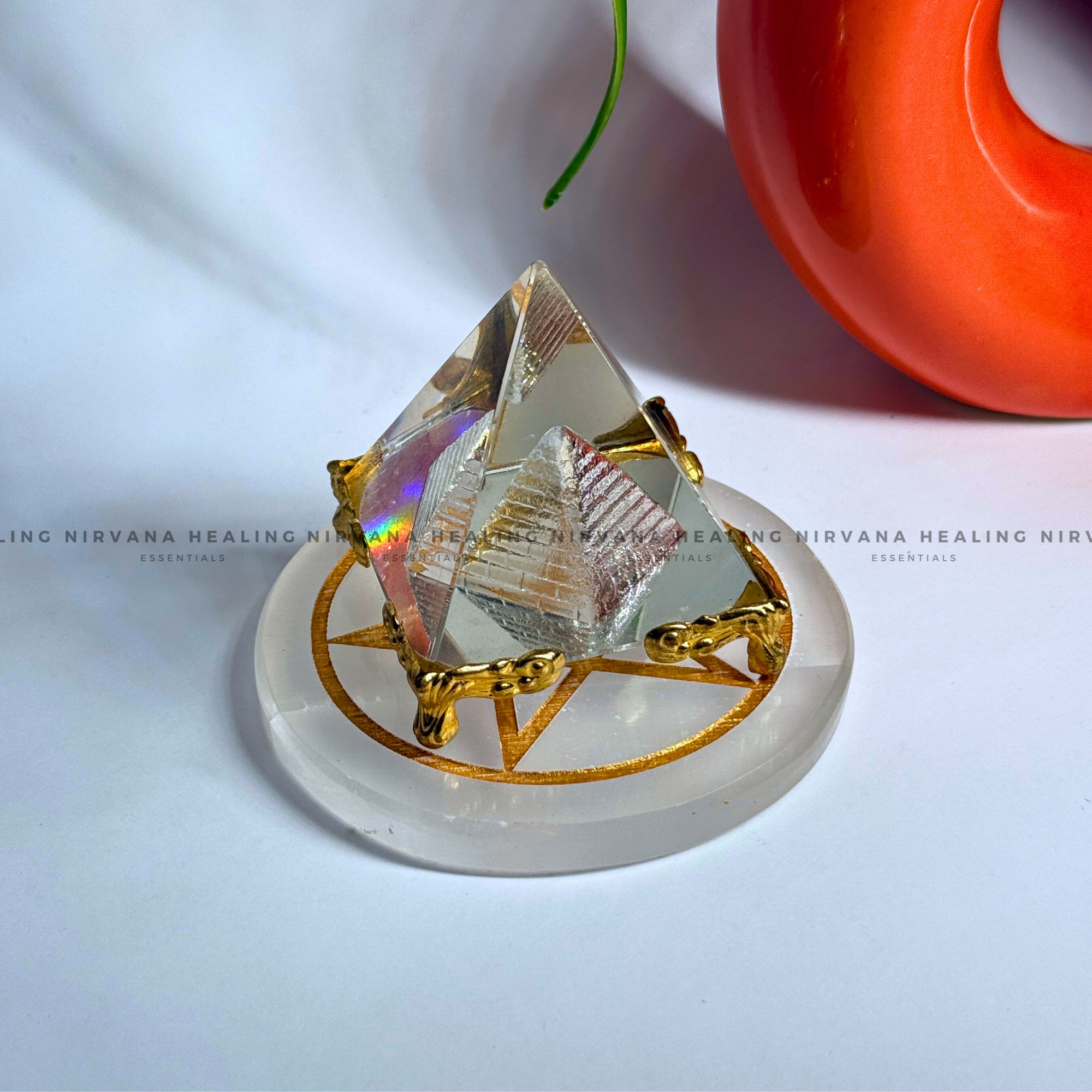SELENITE GOLDEN STAR SYMBOL CHARGING PLATE
(Aura Cleansing ,Charging, Cleansing And Purification). - Image 5