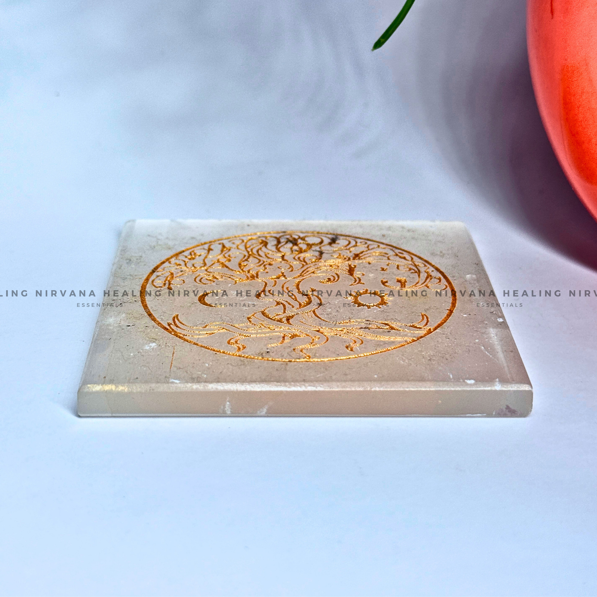 SELENITE TREE CHARGING PLATE
(Aura Cleansing ,Charging, Cleansing And Purification). - Image 4