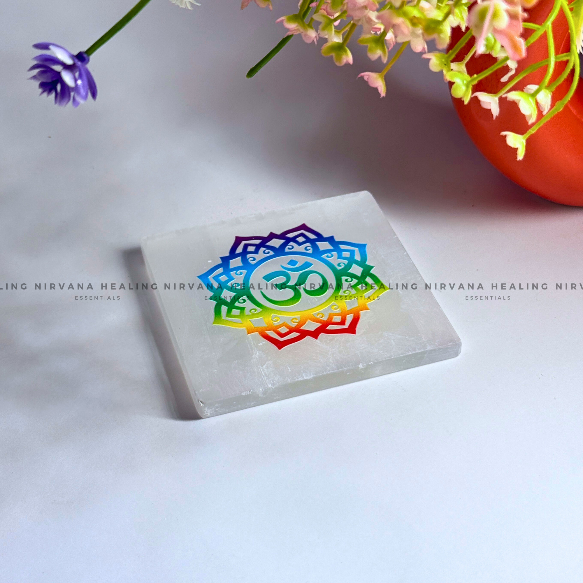 SELENITE AUM CHARGING PLATE
(Aura Cleansing ,Charging, Cleansing And Purification). - Image 4