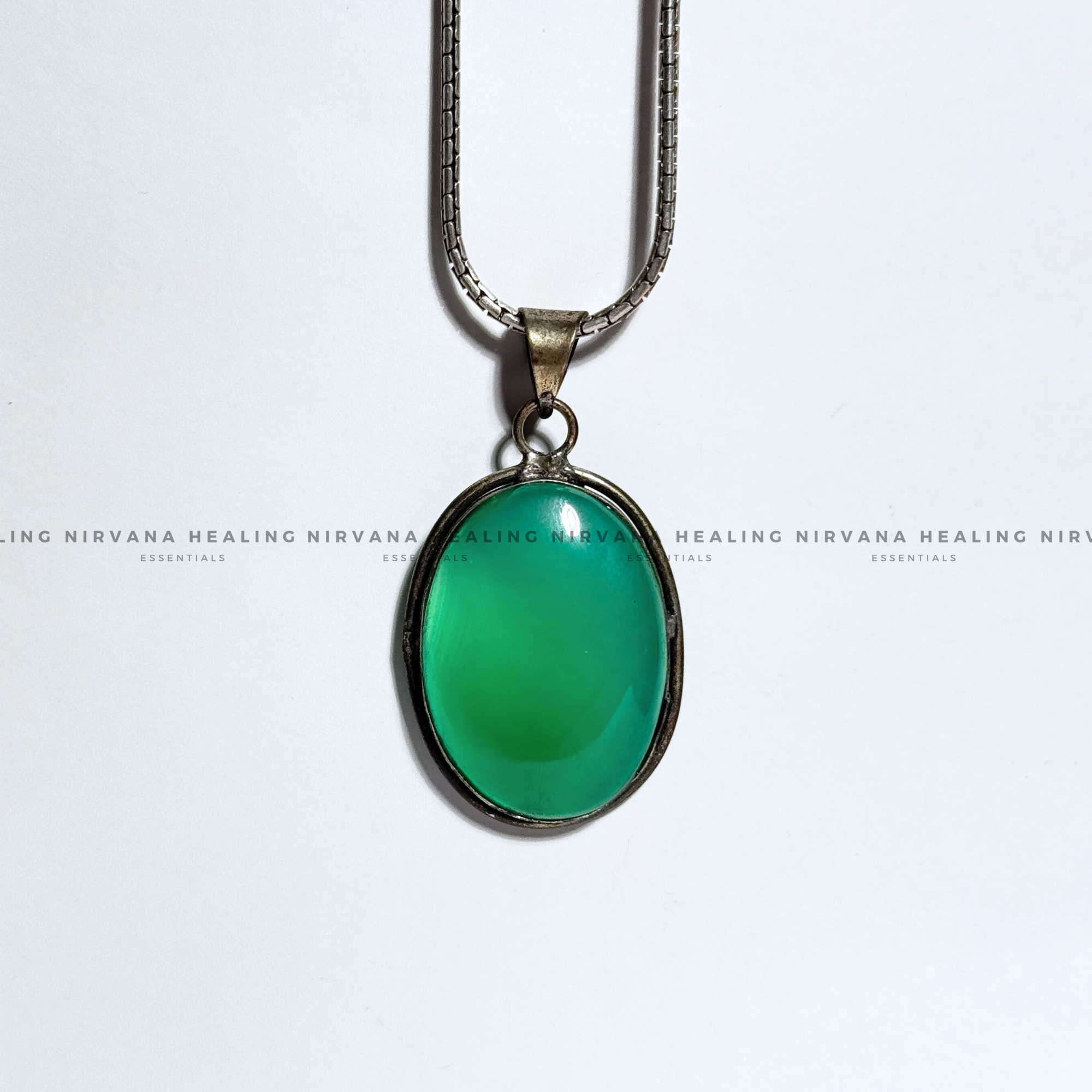GREEN AVENTURINE OVAL CRYSTAL PENDANT (Luck, Money, Abundance, Career And Growth).
- Image 2