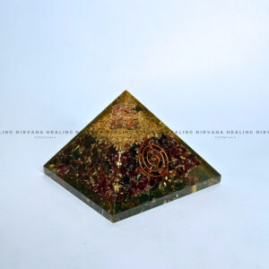 GARNET PYRAMID (Commitment, Passion, Grounding And Courage)