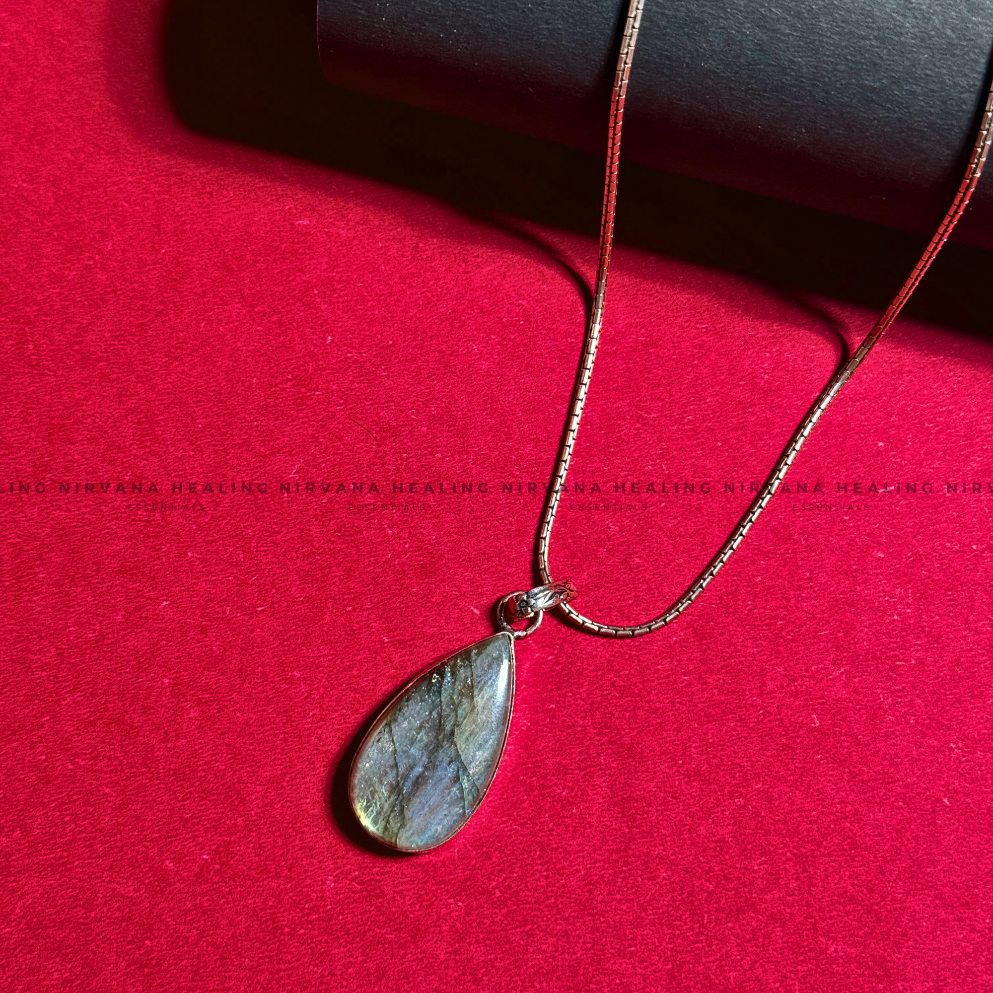 LABRADORITE CRYSTAL DESIGNER PENDANT (Intuition, Inner Power And Transformation).
- Image 2