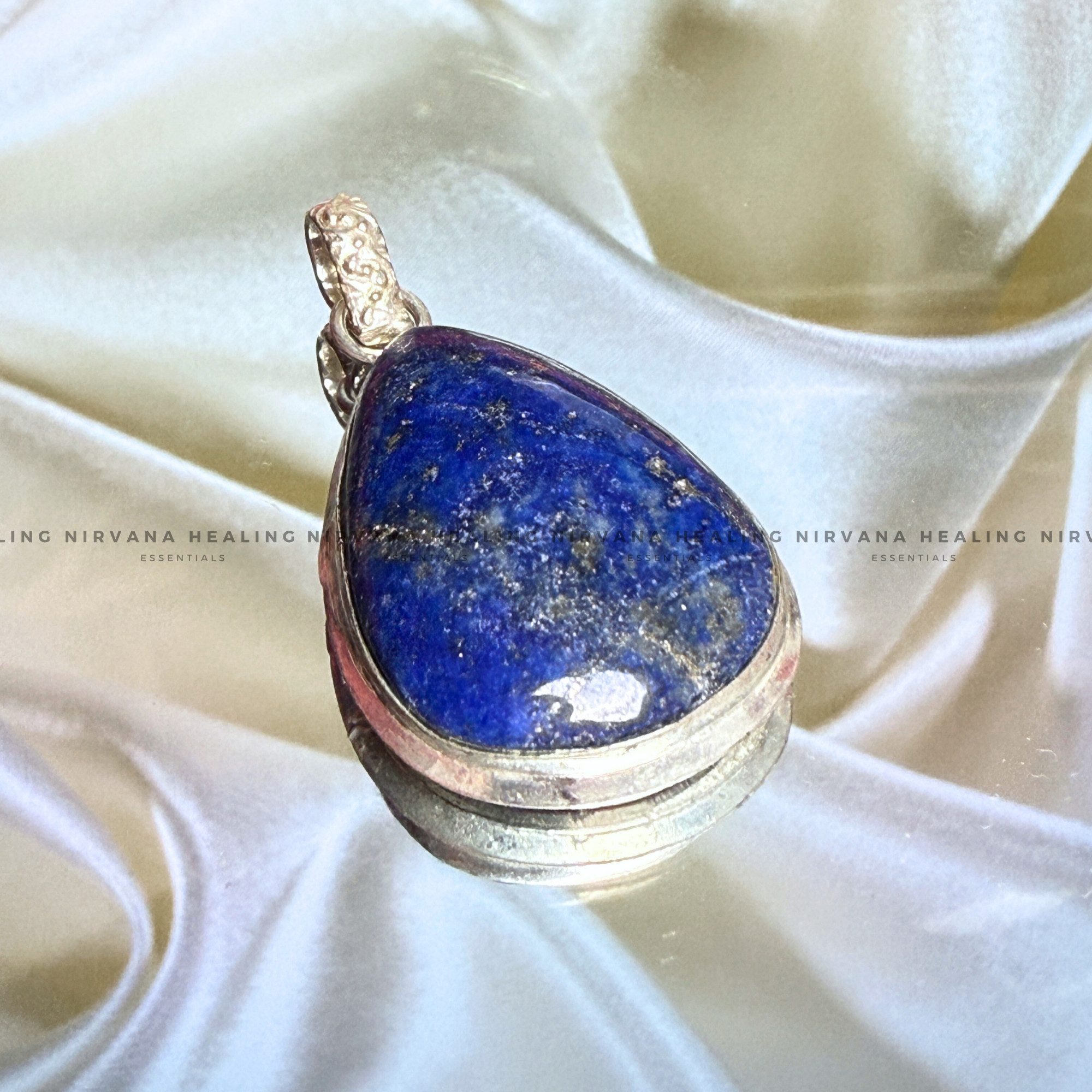 LAPIS LAZULI PENDANT (Communication, Truth, Ease Of Expression And Wisdom)