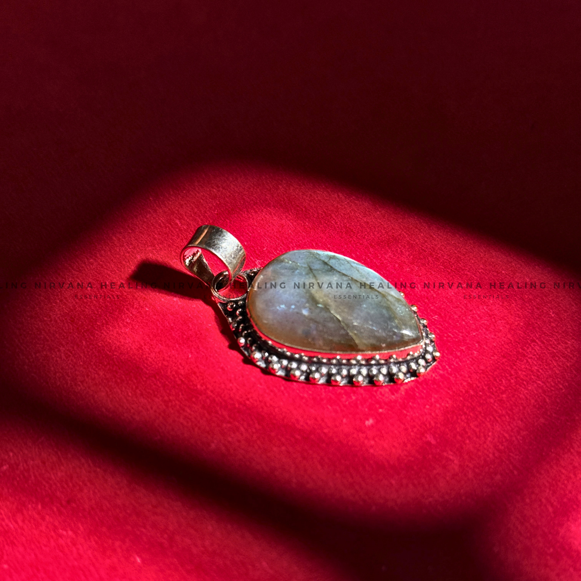 LABRADORITE CRYSTAL DESIGNER PENDANT (Intuition, Inner Power And Transformation).
- Image 7