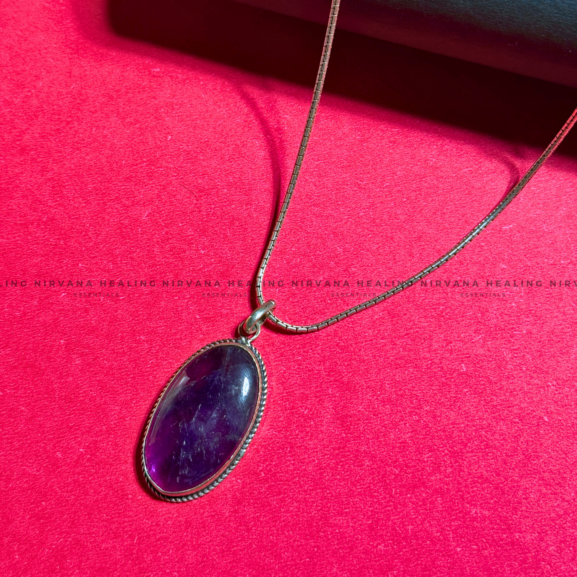 AMETHYST OVAL SHAPED PENDANT (Meditation, Stress Reduction, Intuition And Manifestation)
- Image 4